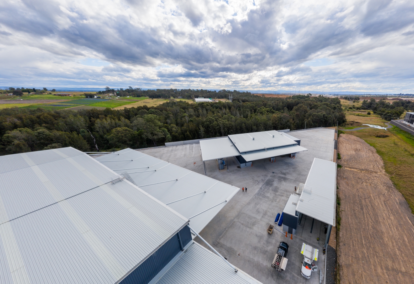 external view Direct Freight industrial facility